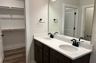 11215 Moccasin Dr, Montgomery, TX 77316 - Photo 9