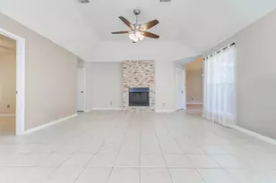 13930 Bonnercrest Dr, Houston, TX 77083 - Photo 7