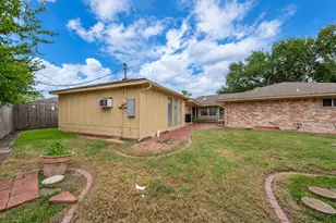 9315 Triola Ln, Houston, TX 77036 - Photo 25