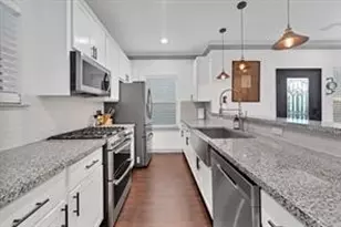 907 Frio St, Houston, TX 77012 - Photo 3