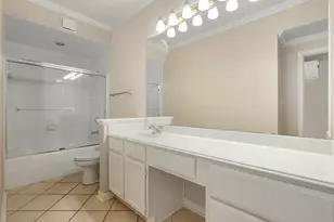 2111 Welch St, Houston, TX 77019 - Photo 15