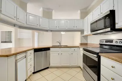 2111 Welch Street #A218, Houston, TX 77019 - Photo 7