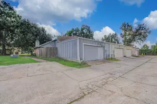 5710 Easthampton Dr, Houston, TX 77039 - Photo 33