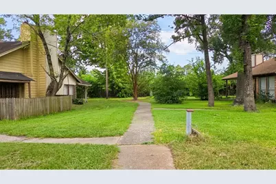 5710 Easthampton Drive #C, Houston, TX 77039 - Photo 11