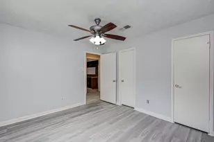 5710 Easthampton Dr, Houston, TX 77039 - Photo 11