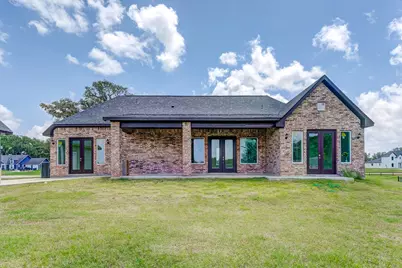 1720 Flintlock Court, Angleton, TX 77515 - Photo 35