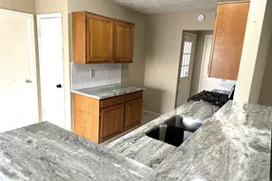 1735 Jo Ann Ln, Sugar Land, TX 77498 - Photo 5