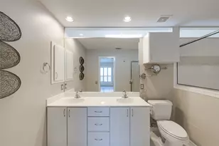 807 Robin St, Houston, TX 77019 - Photo 31