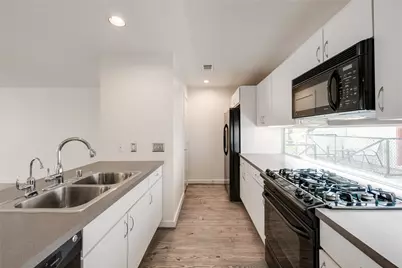 807 Robin Street, Houston, TX 77019 - Photo 17