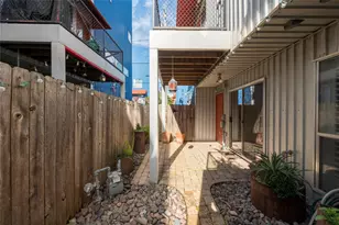 807 Robin St, Houston, TX 77019 - Photo 39