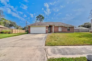 1144 Thomas Dr, Angleton, TX 77515 - Photo 1