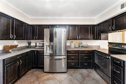 10134 Hanka Drive, Houston, TX 77043 - Photo 9