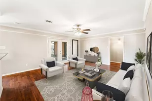 10134 Hanka Dr, Houston, TX 77043 - Photo 5