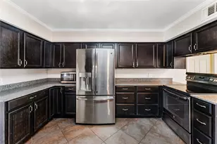 10134 Hanka Dr, Houston, TX 77043 - Photo 11