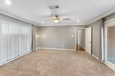 10134 Hanka Drive, Houston, TX 77043 - Photo 31