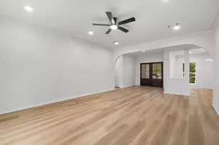 18 Windsor Dr, Conroe, TX 77304 - Photo 7