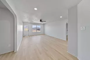 5203 Panay Park Dr, Houston, TX 77048 - Photo 5