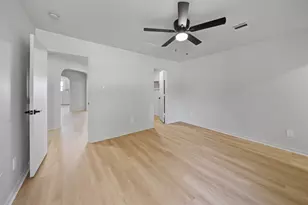 5203 Panay Park Dr, Houston, TX 77048 - Photo 13