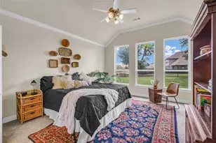 401 Bentwood Way, Clute, TX 77531 - Photo 11
