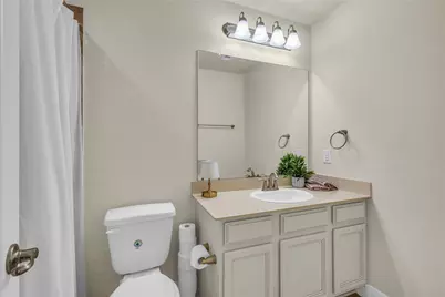401 Bentwood Way, Clute, TX 77531 - Photo 21
