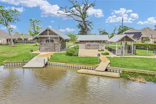 401 Bentwood Way, Clute, TX 77531 - Photo 31