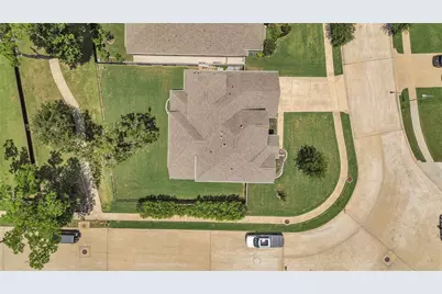 401 Bentwood Way, Clute, TX 77531 - Photo 27