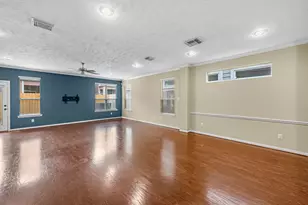 5228 Larkin St, Houston, TX 77007 - Photo 9