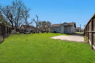 214 N Hagerman St, Houston, TX 77011 - Photo 23