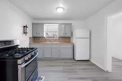 214 N Hagerman Street, Houston, TX 77011 - Photo 13