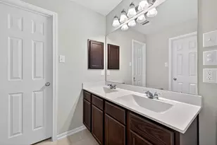 11643 Colossal Oak Dr, Houston, TX 77066 - Photo 37