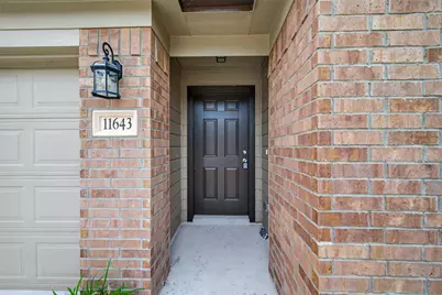 11643 Colossal Oak Drive, Houston, TX 77066 - Photo 5