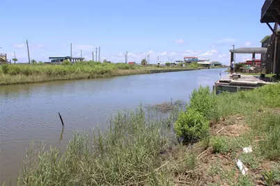 1089 Mabry Street, Gilchrist, TX 77617 - Photo 7