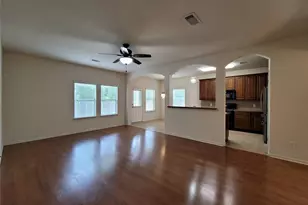 438 Oak Gate Dr, Conroe, TX 77304 - Photo 5