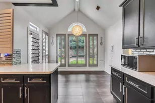 15906 Redwood Pl Dr, Houston, TX 77079 - Photo 19
