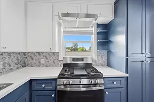 1107 Fugate St, Houston, TX 77009 - Photo 9