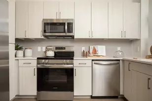 1690 North Loop, Houston, TX 77009 - Photo 5