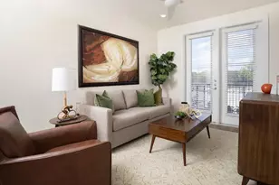 1690 North Loop, Houston, TX 77009 - Photo 1