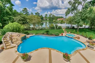 7806 Bent Green Ln, Spring, TX 77389 - Photo 3