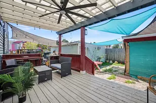 1519 17th St, Galveston, TX 77550 - Photo 37