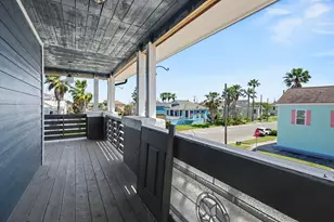 1519 17th St, Galveston, TX 77550 - Photo 27