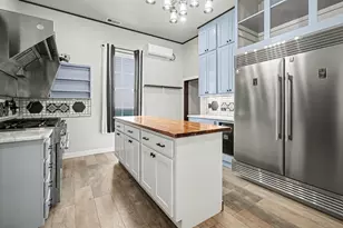 1519 17th St, Galveston, TX 77550 - Photo 9