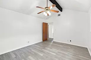 201 Yuma Dr, Victoria, TX 77904 - Photo 11