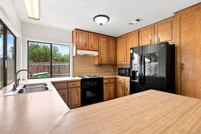 201 Yuma Drive, Victoria, TX 77904 - Photo 5