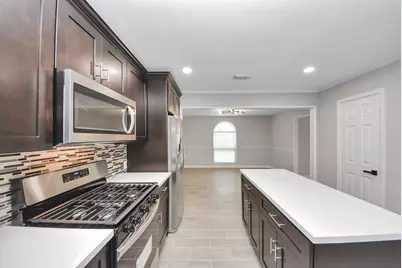 4118 Windjammer Court, Seabrook, TX 77586 - Photo 9