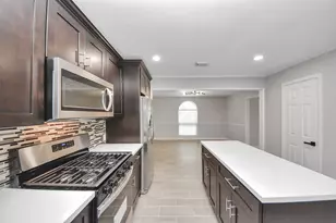 4118 Windjammer Ct, Seabrook, TX 77586 - Photo 9