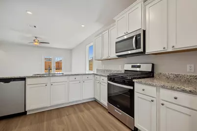 335 Kingston Way, Waller, TX 77484 - Photo 9