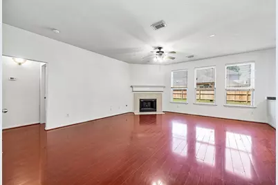 2032 Creek Shore Lane, Pearland, TX 77581 - Photo 7