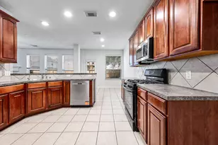 2032 Creek Shore Ln, Pearland, TX 77581 - Photo 11