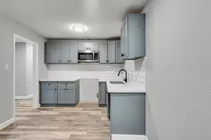 7914 Belbay St, Houston, TX 77033 - Photo 7