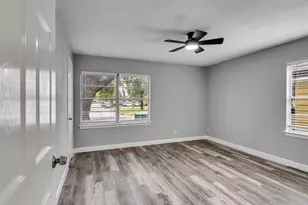 7914 Belbay St, Houston, TX 77033 - Photo 3